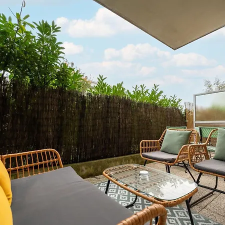 Disneyland-charmant 8 Personnes-terrasse-gare-parking Appartement *